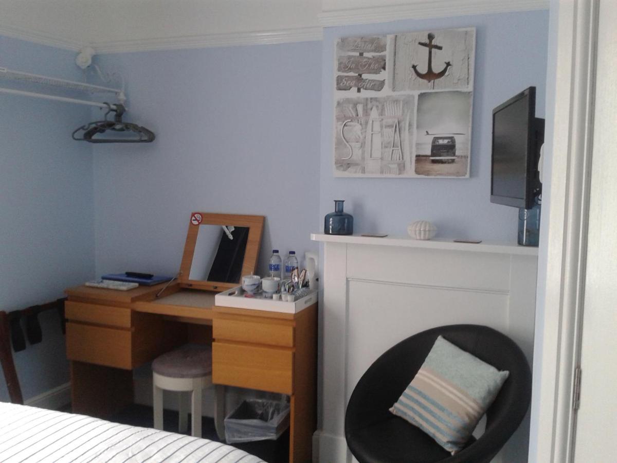 South Rising Guest House Poole Dış mekan fotoğraf