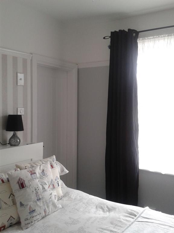 South Rising Guest House Poole Dış mekan fotoğraf