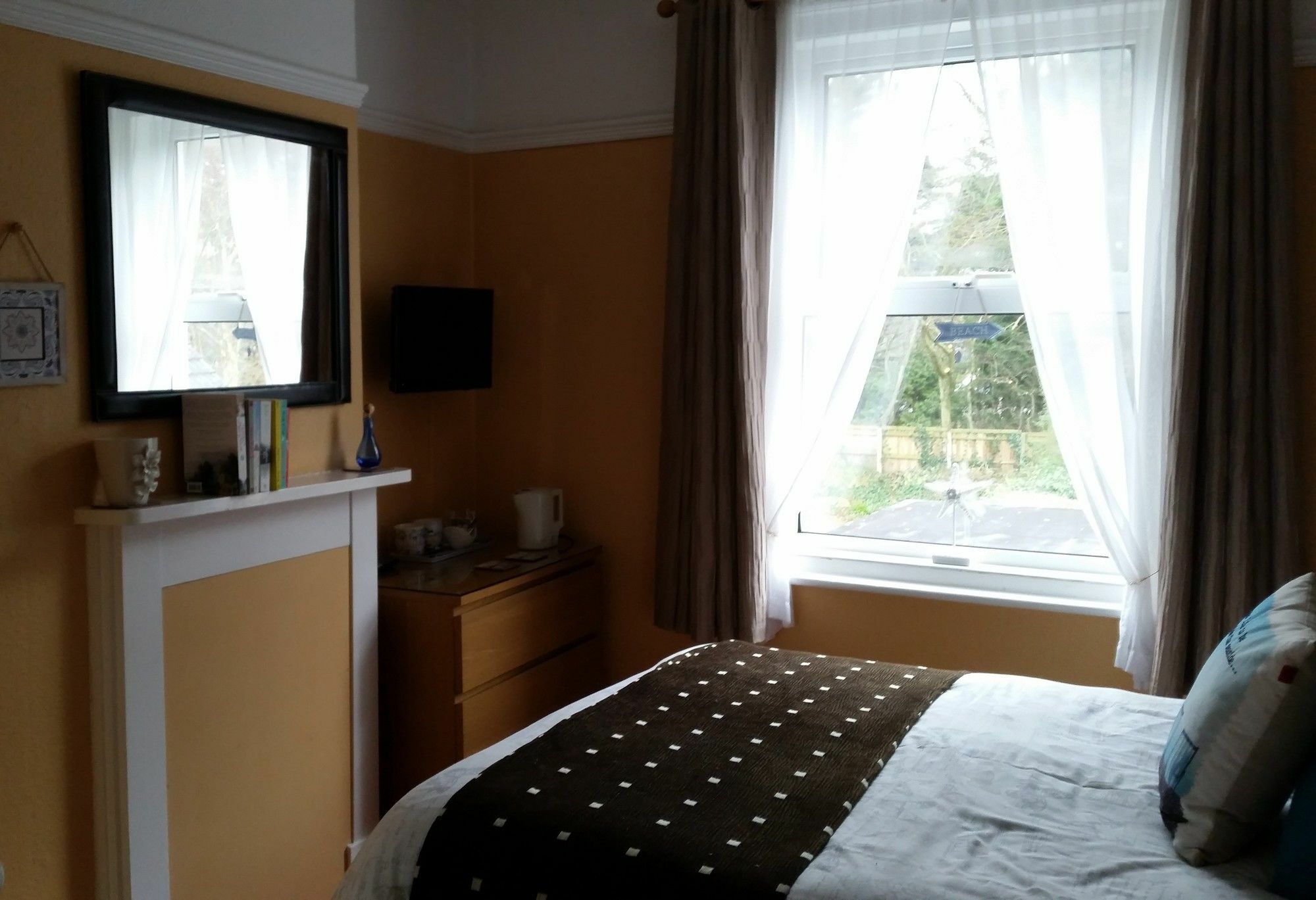 South Rising Guest House Poole Dış mekan fotoğraf