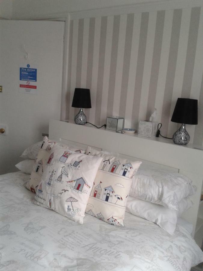 South Rising Guest House Poole Dış mekan fotoğraf